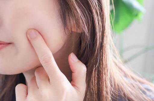 🎀美容鍼で叶える！たるみの原因とリフトアップに効果的な施術頻度を解説🎀