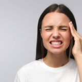 歯の喰いしばりを徹底解説！原因や、その特徴や症状。マッサージ・鍼灸で根本解消へ！